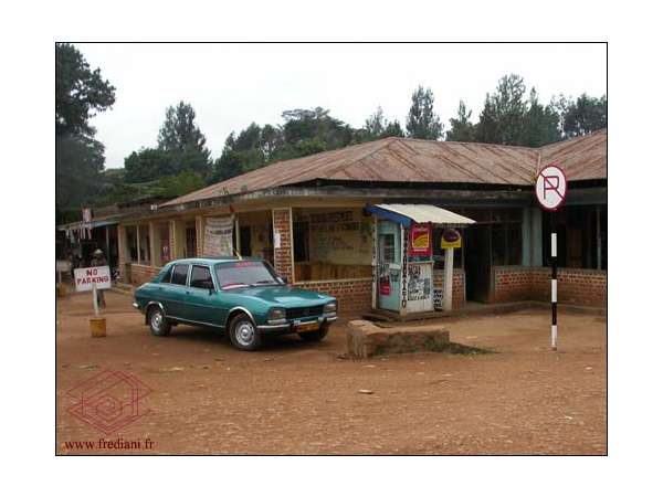 Les mines artisanales de grenats à Makanya