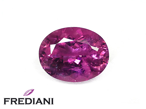 Tourmaline violette ovale naturelle 125x99 de 5.47 carats