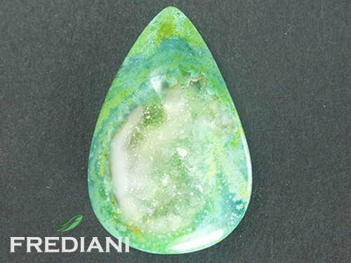 Agate druzy teintée