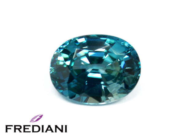 Zircon bleu ovale