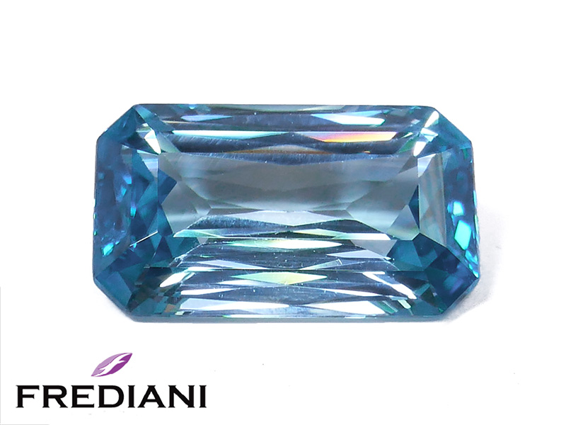 Zircon bleu rectangulaire