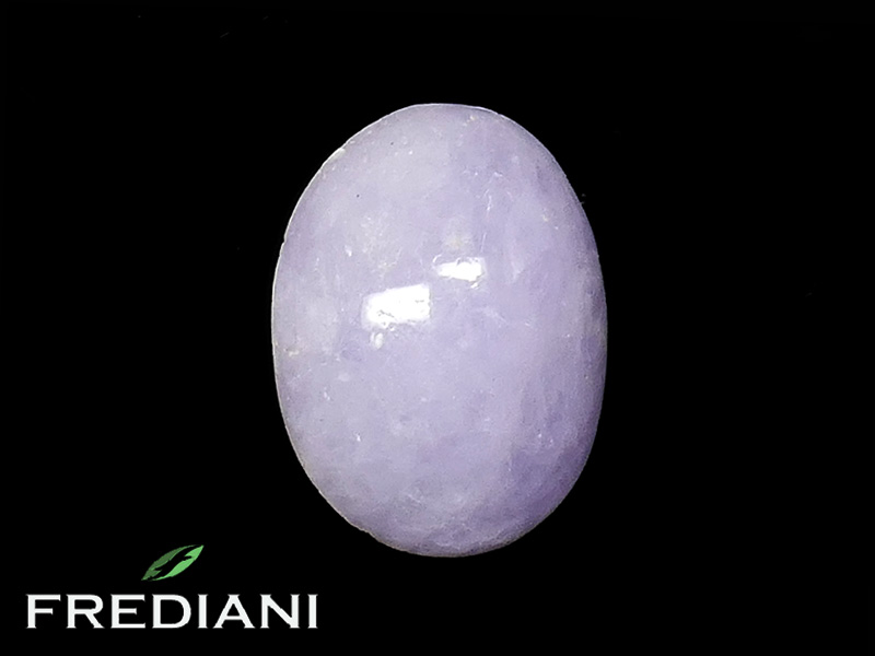 Jade lavande cabochon naturel