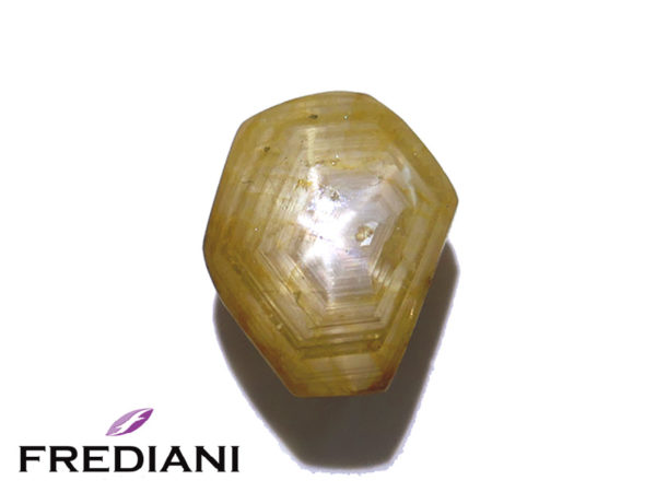 Saphir jaune étoilé naturel