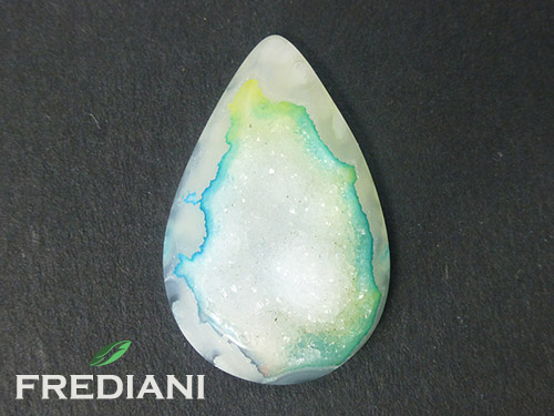 Agate druzy teintée