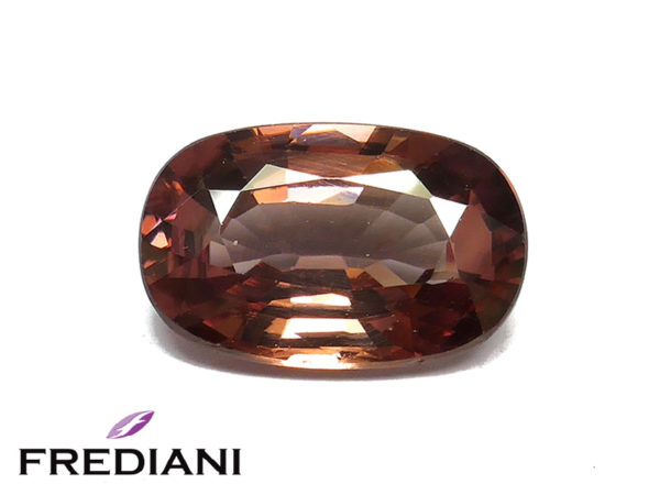 Zircon brun ovale naturel