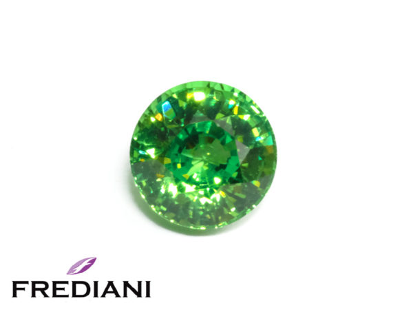 Grenat tsavorite rond naturel
