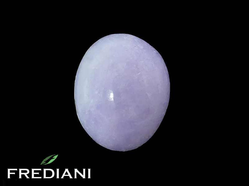 Jade lavande cabochon naturel