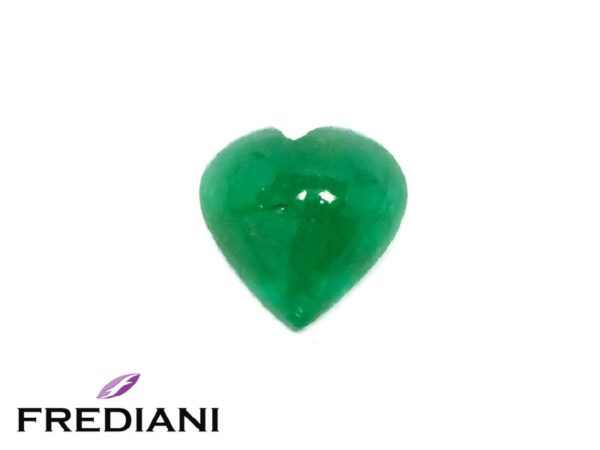 Emeraude coeur cabochon