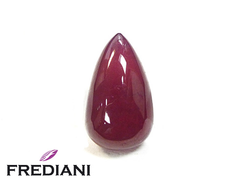 Rubis pampille cabochon traité