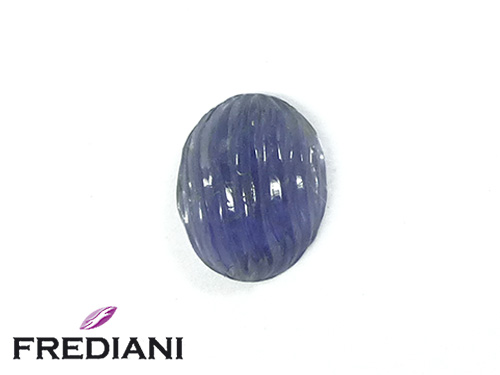 Cordiérite cabochon gravée naturelle