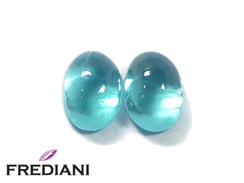 Paire d'apatites bleues cabochons ovales