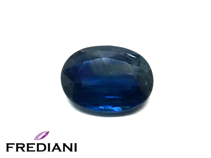 Saphir bleu ovale