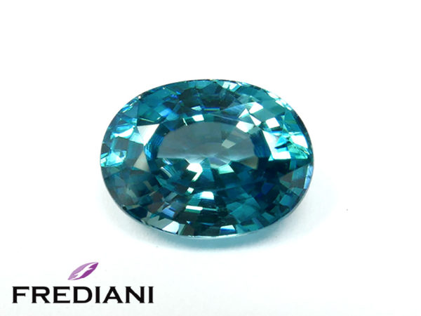 Zircon bleu ovale