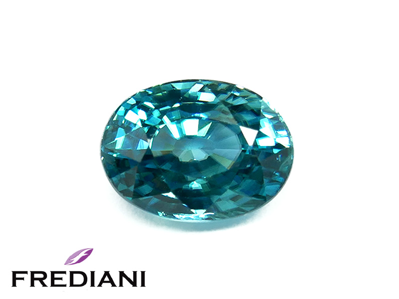Zircon bleu ovale