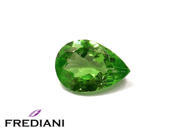 Grenat tsavorite poire naturel