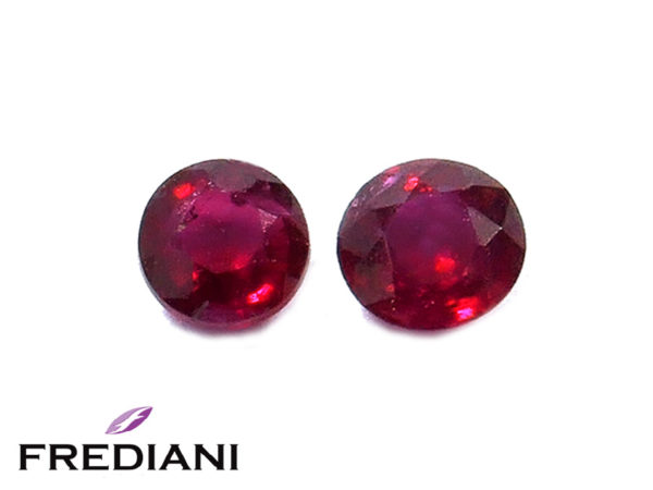 Paire de rubis ronds