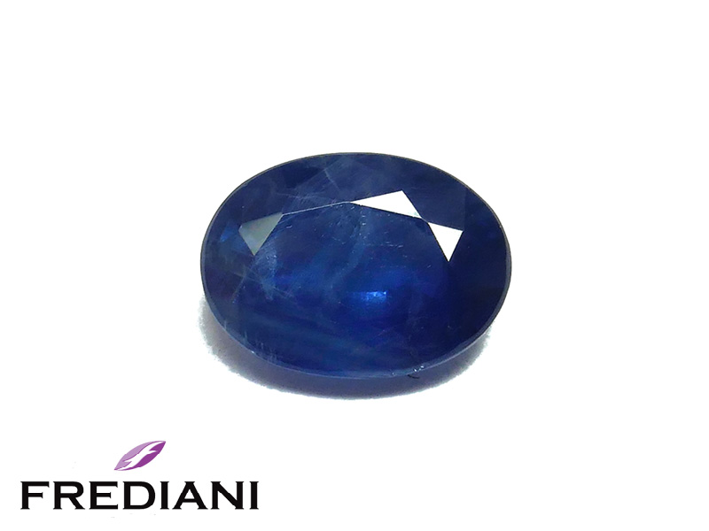Saphir bleu ovale