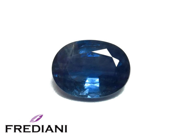 Saphir bleu ovale