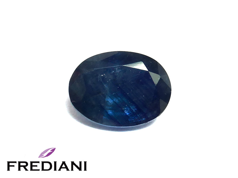 Saphir bleu ovale