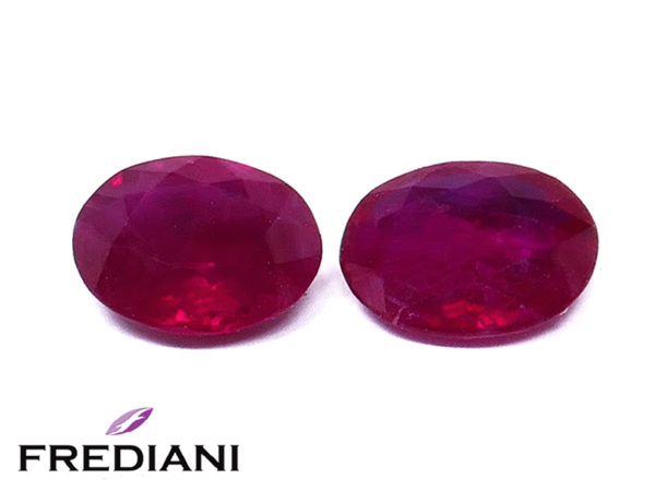 Paire de rubis ovales