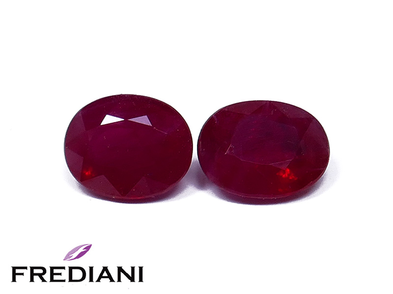Paire de rubis ovales