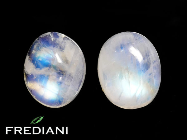 Paire de pierres de lune ovale naturelle