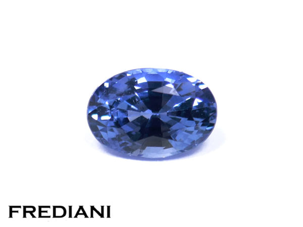 Saphir bleu ovale