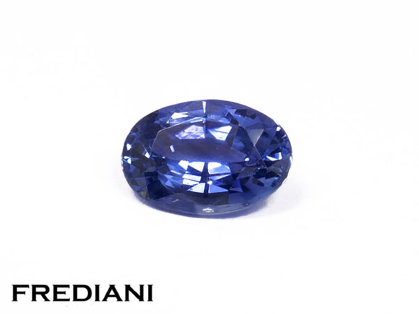 Saphir bleu ovale