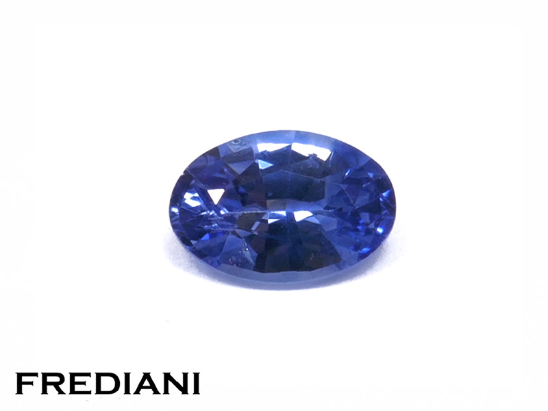 Saphir bleu ovale