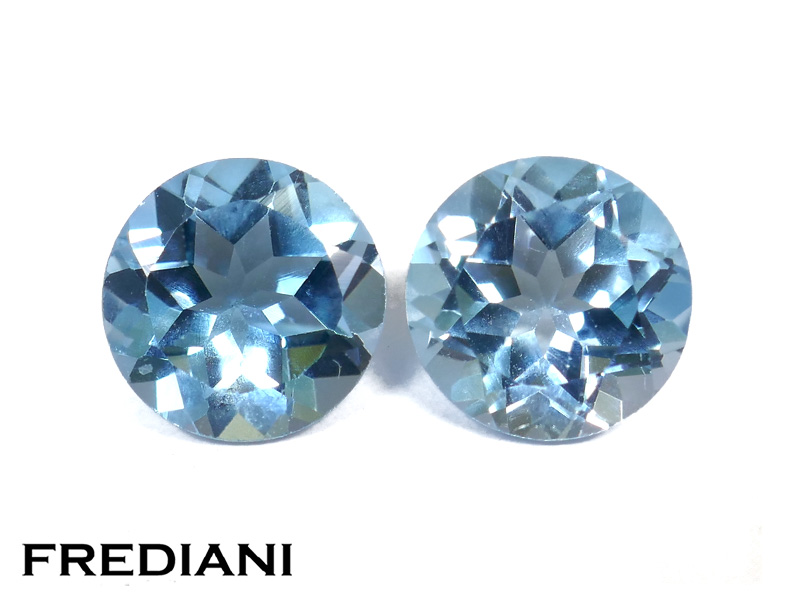 Paire de topazes bleues rondes