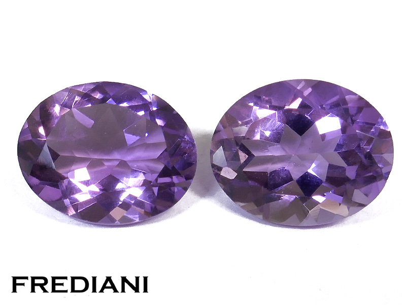 Paire d'améthystes ovales naturelles