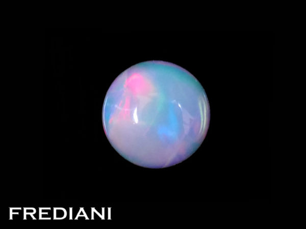 Opale ronde cabochon naturelle