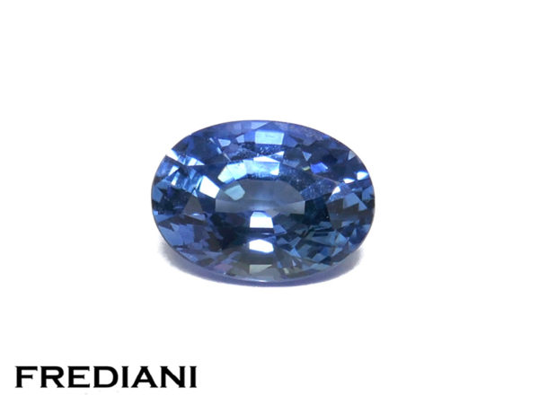 Saphir bleu ovale