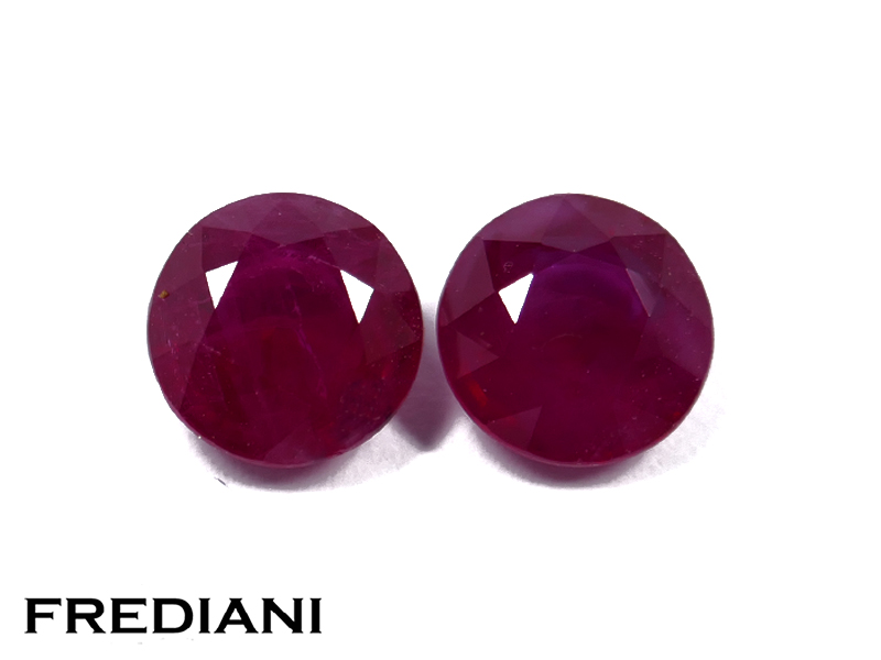 Paire de rubis ronds certifiés