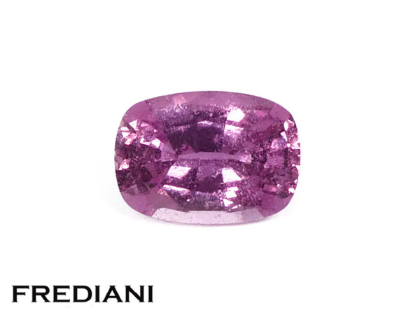 Saphir rose coussin certifié 75x54 de 1.05 carat en provenance de Madagascar