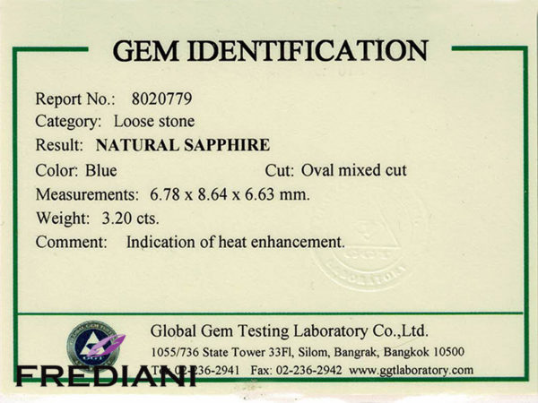 Certificat d'un saphir bleu ovale