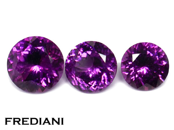 Lot de grenats rhodolites ronds naturels 5.4 et 6.5 mm de 2.50 carats