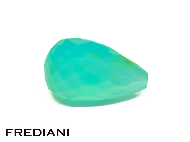 Pampille en opale bleue briolette naturelle