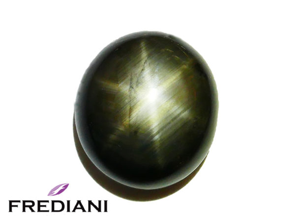 Saphir noir étoilé naturel
