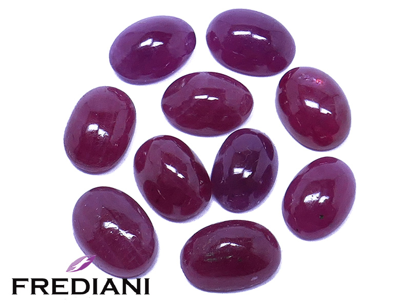 Lot de rubis cabochons ovales