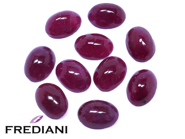 Lot de rubis cabochons ovales