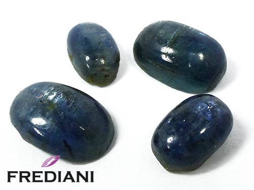 Lot de cyanites cabochons naturelles