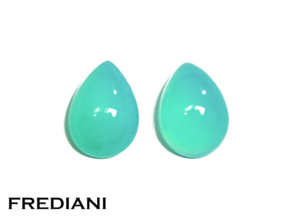 Appairage d'opales bleues poires cabochons naturelles