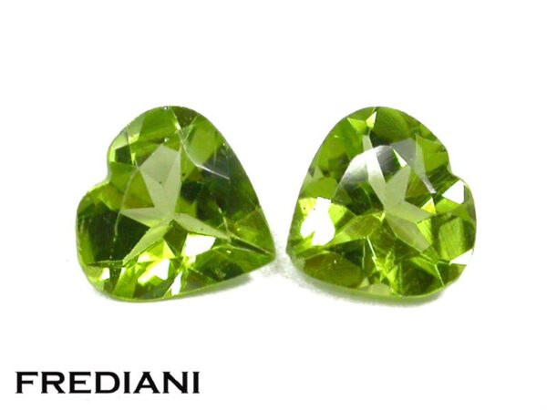 Appairage de péridots coeurs 80x80 de 1.80 carat