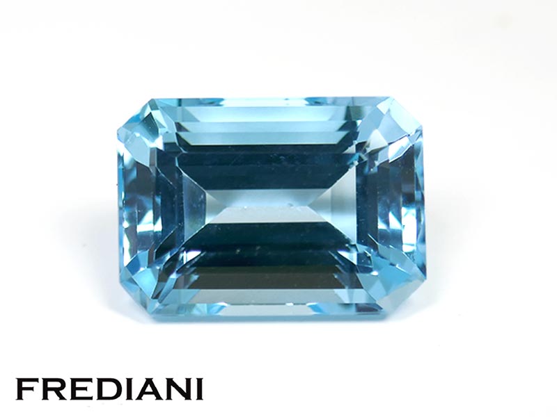 Topaze bleue traitée rectangulaire