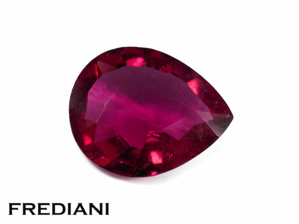 Tourmaline rubellite poire 143x115 de 4.79 carats