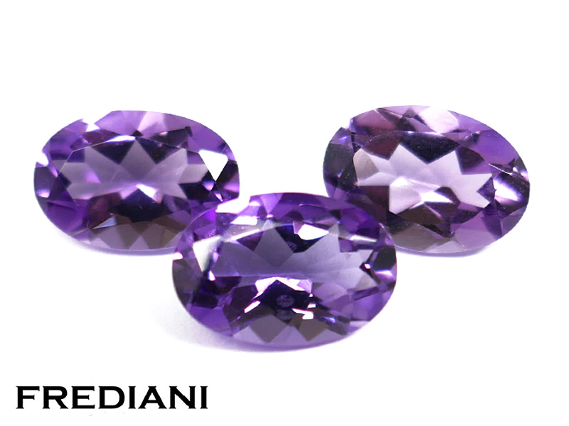3 améthystes ovales naturelles
