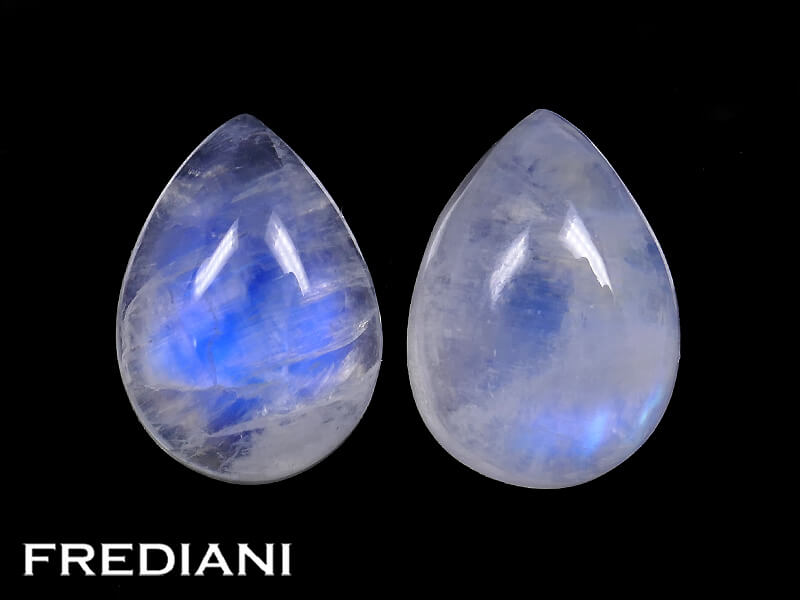 Paire de pierres de lune poires naturelles