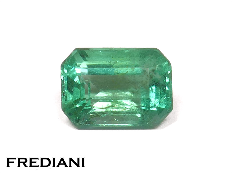 Emeraude rectangulaire certifiée