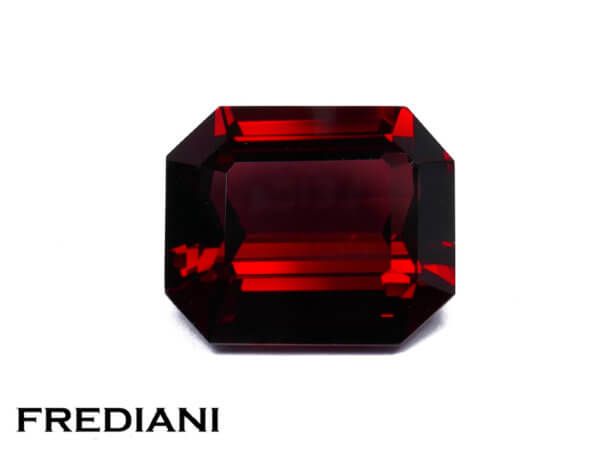 Grenat almandin rectangulaire naturel